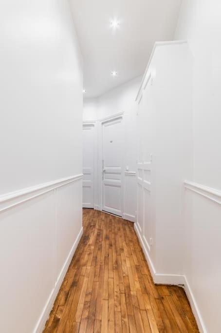 Haussmannian Apartment, Near Champs-Elysees Париж Екстериор снимка